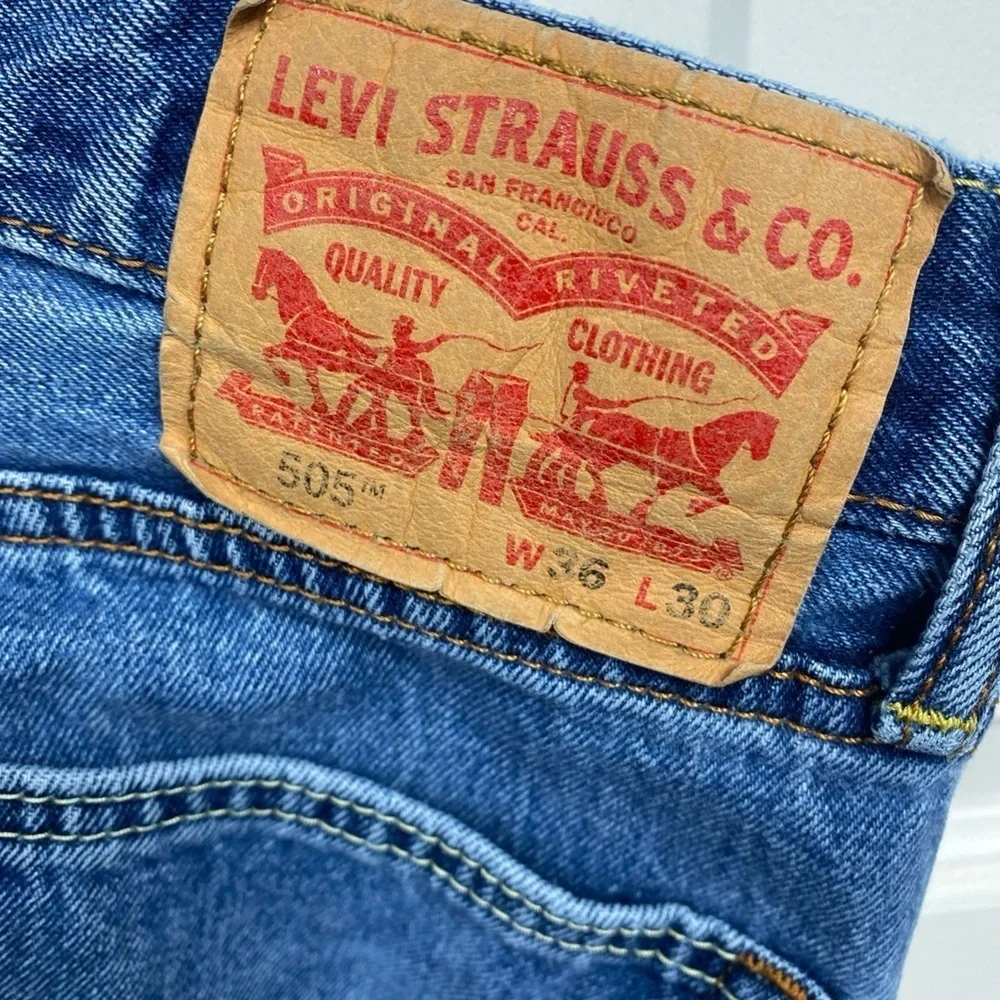 LEVI'S 505 Regular Fit Straight Leg Jeans Men 36x30 Medium Wash Stretch Denim